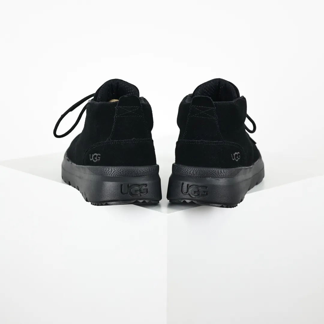 Copywriting price 💰700 The core recommendation is good price UGG sheepskin and fur integrated snow boots platform is exclusively for foreign trade UGG Burleigh Chukka men's mid-top snow boots 1151773 Produced by the production line of a ten-year-old brand shoemaking factory. Pay attention to every detail. Longfeng A-grade genuine sheepskin and fur integrated. Created in full compliance with the ZP process. Size: 40 41 42 43 44 45